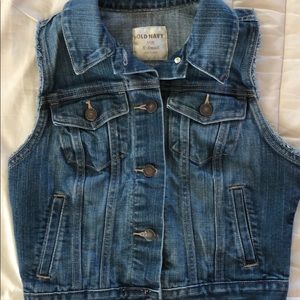 Adorable Old Navy denim vest!